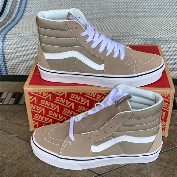 Vans Shoes - VANS SK8-Hi Desert Taupe/True White WMNS